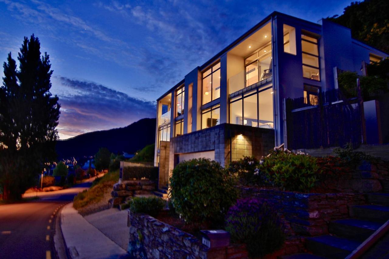 Spectacular Panoramic 5Bedroom Lakeview Queenstown Exterior photo